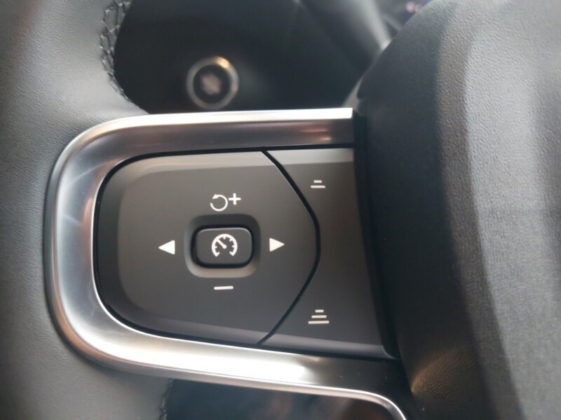 Used Volvo XC40 2025 for sale - 76575701: Photo 14