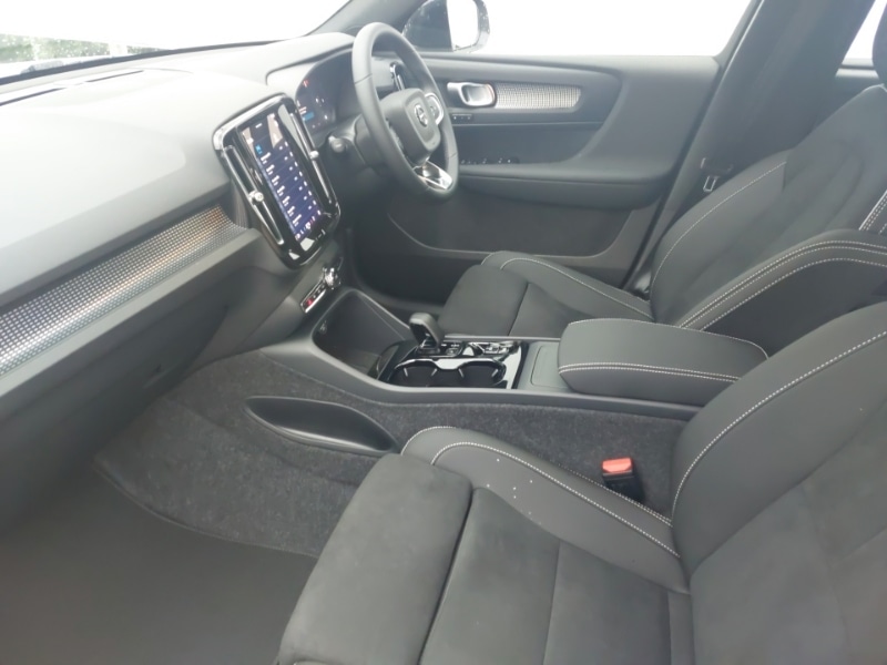 Used Volvo XC40 2025 for sale - 76575701: Photo 5