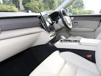 Used Volvo XC90 2025 for sale - 79207769: Photo