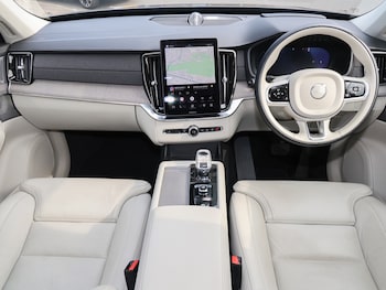 Used Volvo XC90 2025 for sale - 79207769: Photo