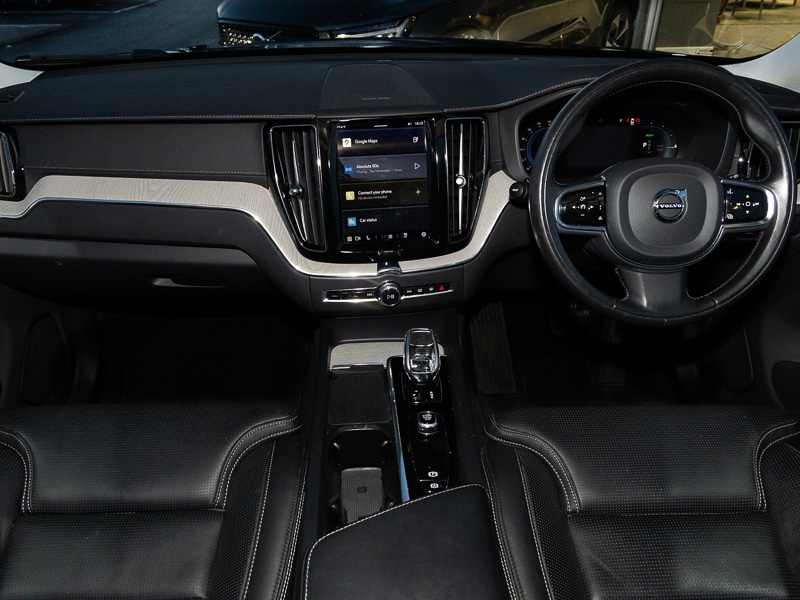 Used Volvo XC60 2022 for sale - 77142041: Photo 2