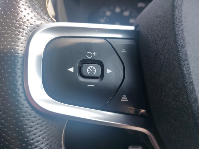 Used Volvo XC40 2021 for sale - 76475569: Photo 16