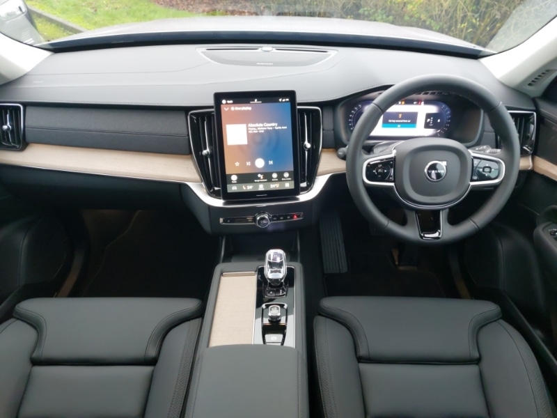 Used Volvo XC90 2025 for sale - 77442982: Photo 2