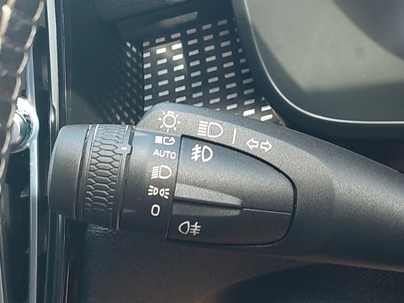 Used Volvo XC40 2021 for sale - 76389631: Photo 15