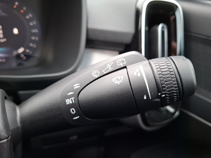 Used Volvo XC40 2025 for sale - 77299446: Photo 16