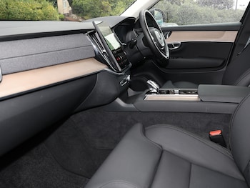 Used Volvo XC90 2025 for sale - 79247155: Photo