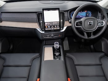 Used Volvo XC90 2025 for sale - 77000039: Photo