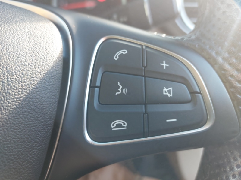 Used Mercedes-Benz GLC 2018 for sale - 76575707: Photo 16