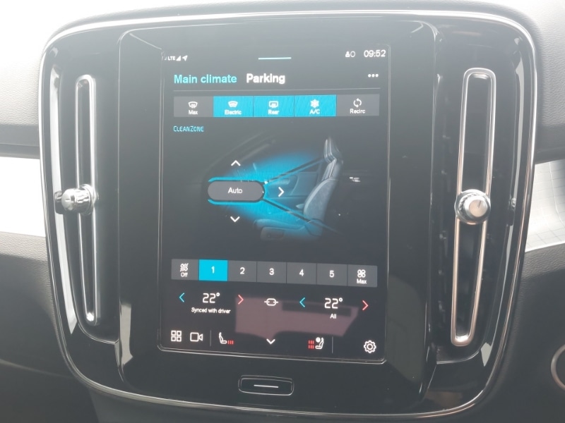 Used Volvo XC40 2023 for sale - 76442235: Photo 17