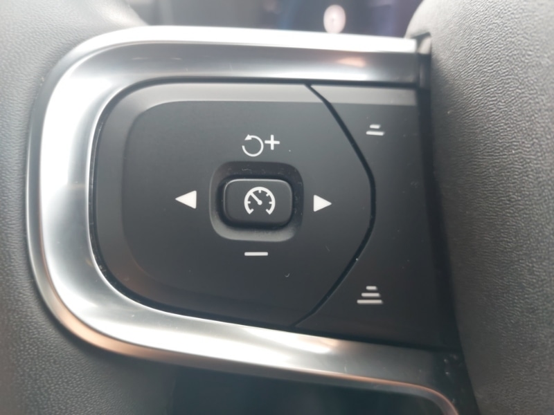 Used Volvo XC40 2023 for sale - 76442235: Photo 18