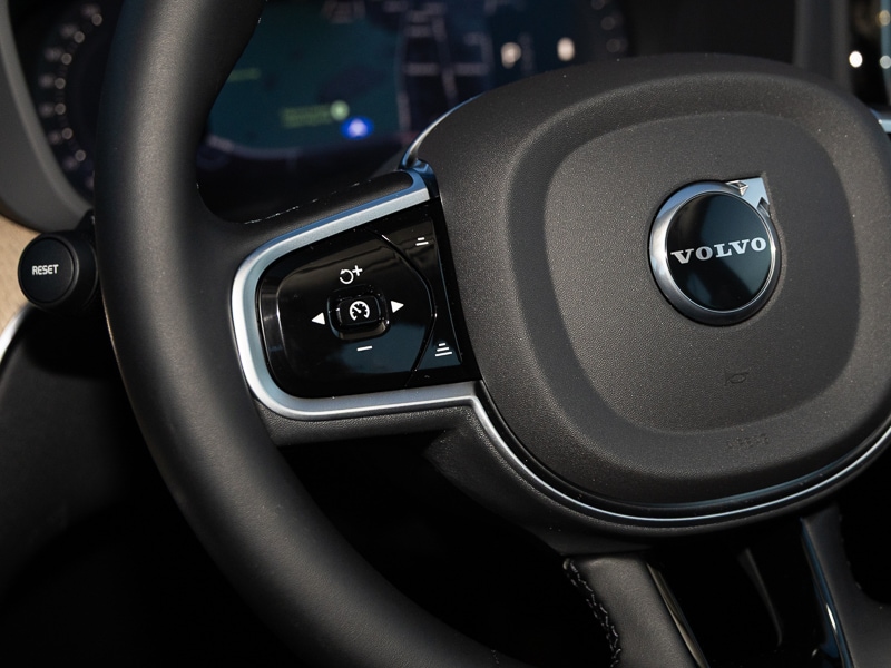 Used Volvo XC60 2025 for sale - 77596596: Photo 13