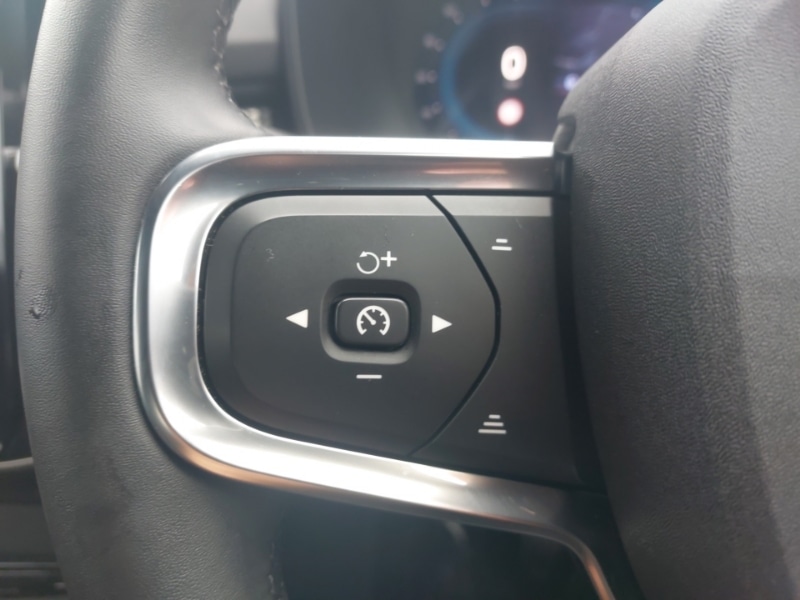 Used Volvo XC40 2024 for sale - 76389652: Photo 15