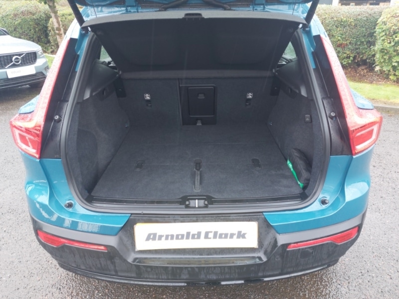 Used Volvo XC40 2024 for sale - 76389652: Photo 8