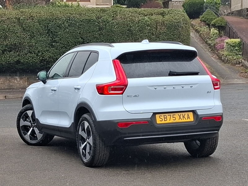 Used Volvo XC40 2026 for sale - 78032865: Photo 2