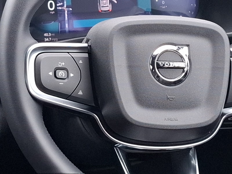 Used Volvo XC40 2026 for sale - 78032865: Photo 5