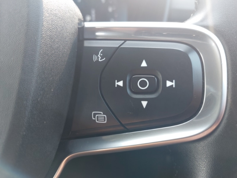 Used Volvo XC40 2021 for sale - 76389645: Photo 17