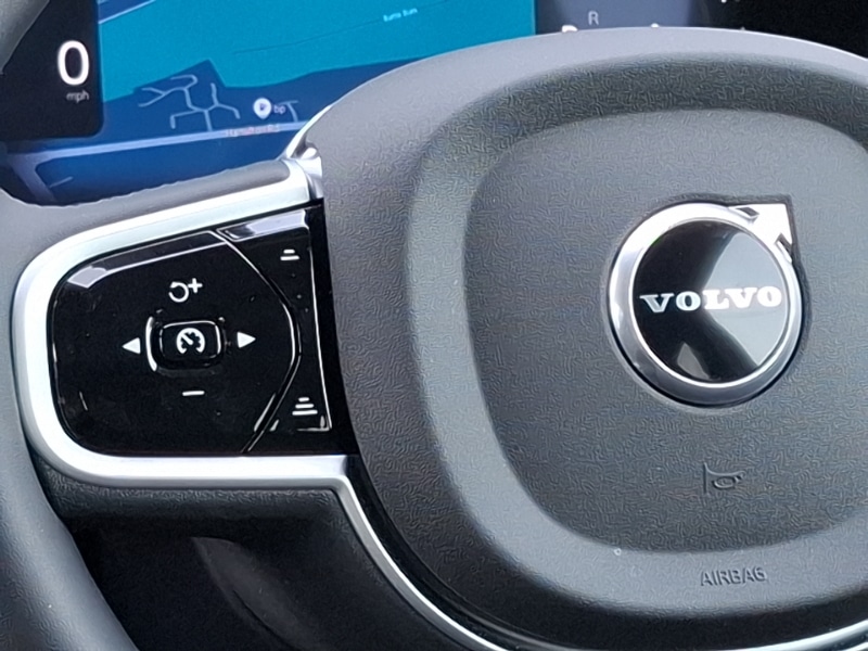 Used Volvo XC60 2025 for sale - 78113366: Photo 10