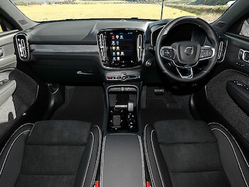 Used Volvo XC40 2025 for sale - 77543978: Photo