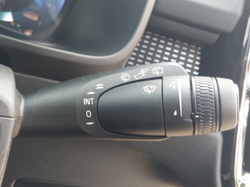 Used Volvo XC40 2025 for sale - 77552769: Photo 15