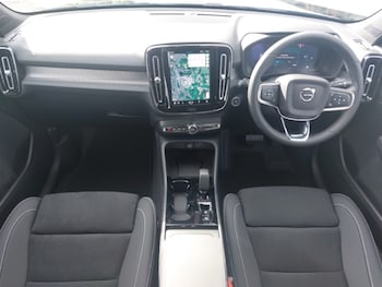 Used Volvo XC40 2025 for sale - 77552769: Photo