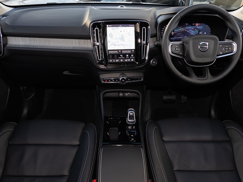 Used Volvo XC40 2025 for sale - 77169168: Photo 2