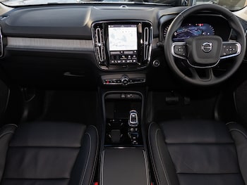 Used Volvo XC40 2025 for sale - 77169168: Photo