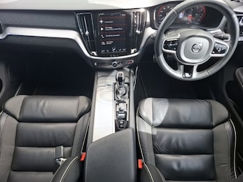 Used Volvo V60 2019 for sale - 78515639: Photo