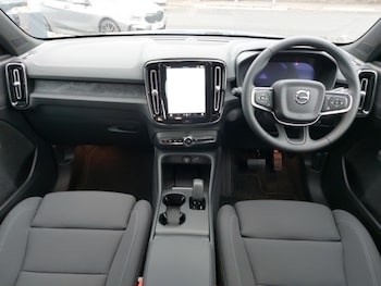 Used Volvo EX40 2025 for sale - 79356310: Photo