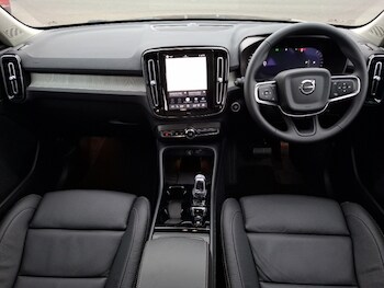 Used Volvo XC40 2025 for sale - 77921894: Photo