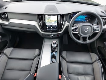 Used Volvo XC60 2023 for sale - 79092154: Photo