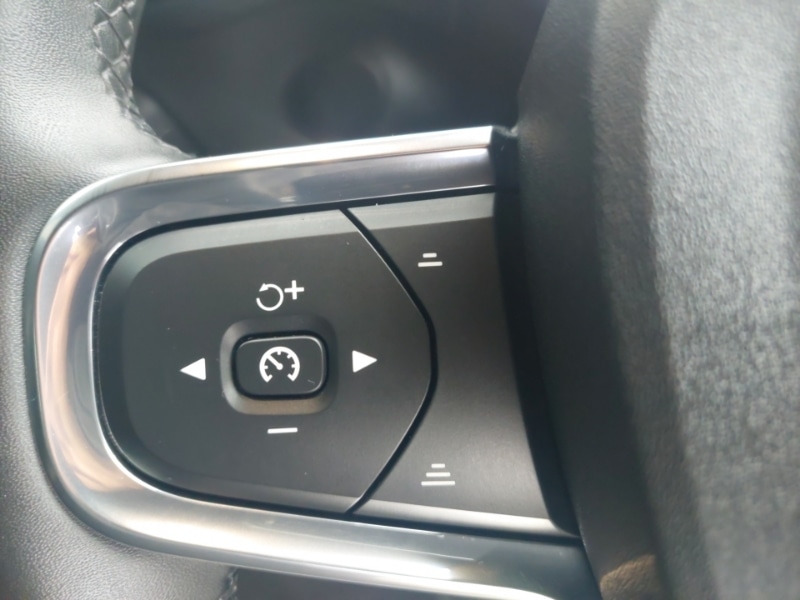 Used Volvo XC40 2021 for sale - 76442243: Photo 13