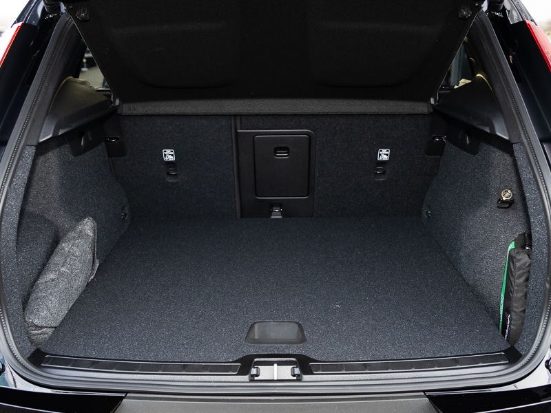 Used Volvo XC40 2025 for sale - 76958955: Photo 8