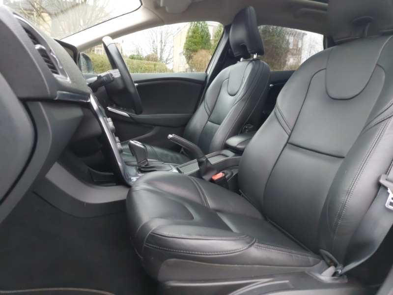 Used Volvo V40 2019 for sale - 77623083: Photo 5