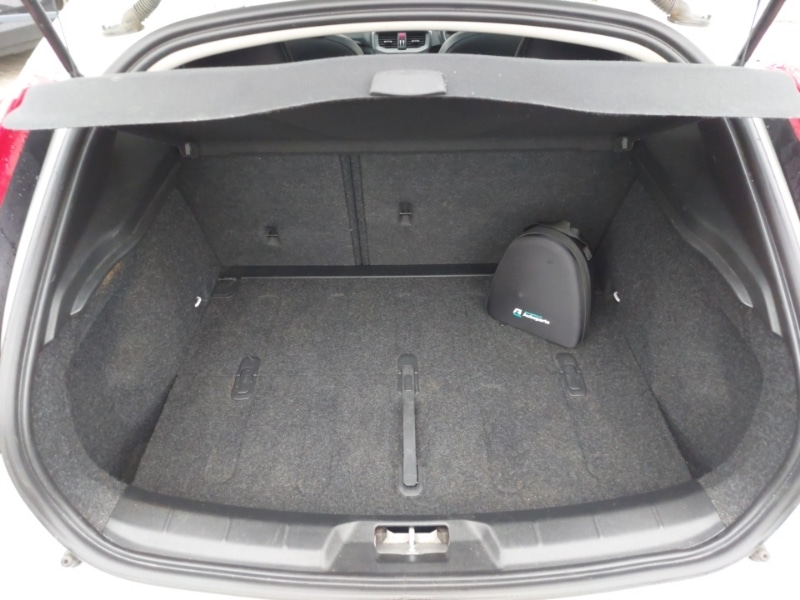 Used Volvo V40 2019 for sale - 77623083: Photo 8