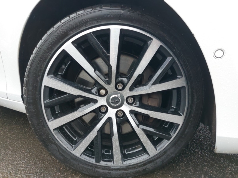 Used Volvo V40 2019 for sale - 77623083: Photo 9