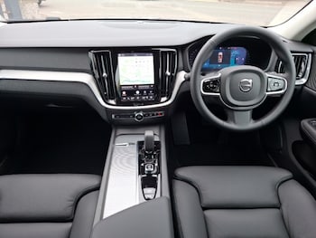 Used Volvo V60 2025 for sale - 79106113: Photo