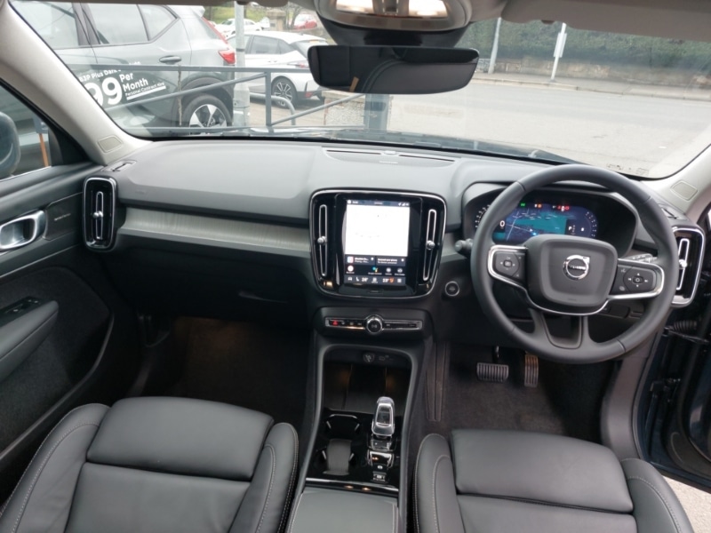 Used Volvo XC40 2025 for sale - 77544136: Photo 2