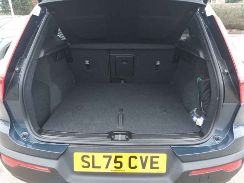 Used Volvo XC40 2025 for sale - 77544136: Photo 8