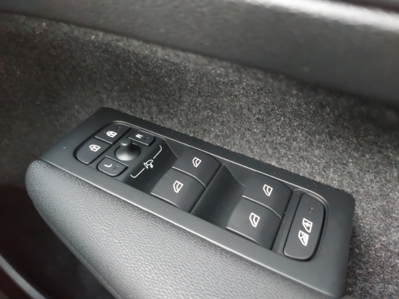 Used Volvo XC40 2025 for sale - 77070367: Photo 14