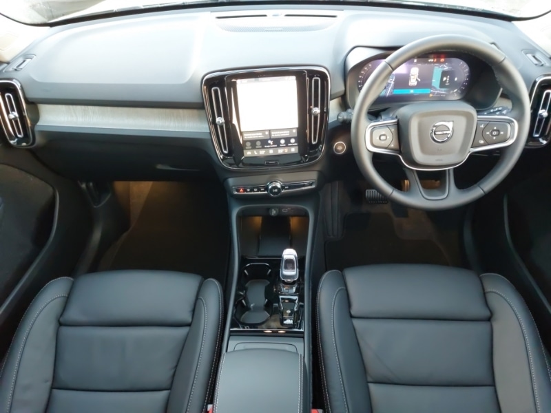 Used Volvo XC40 2025 for sale - 77070367: Photo 2