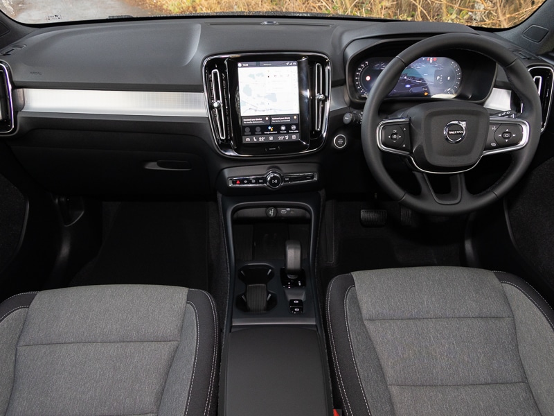 Used Volvo XC40 2025 for sale - 76958964: Photo 2