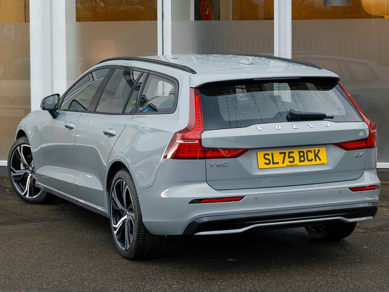Used Volvo V60 2025 for sale - 76540458: Photo 3