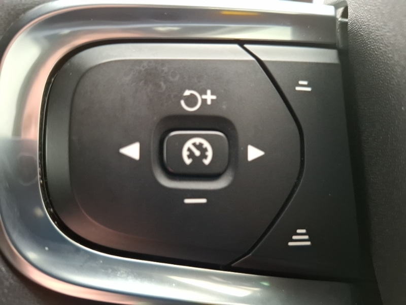 Used Volvo XC40 2022 for sale - 77034885: Photo 17