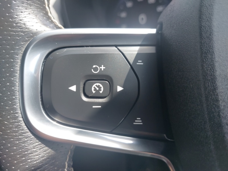 Used Volvo XC40 2021 for sale - 76389634: Photo 15