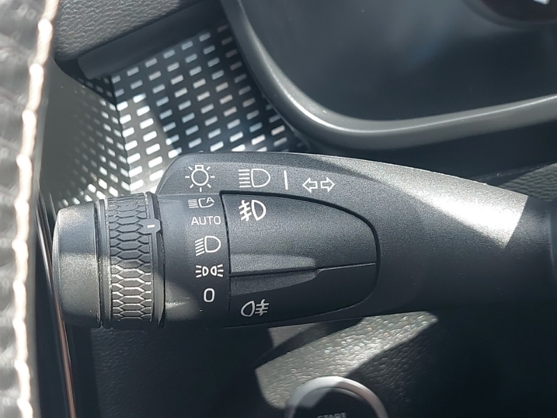 Used Volvo XC40 2021 for sale - 76389634: Photo 17