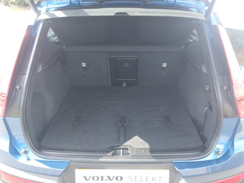 Used Volvo XC40 2021 for sale - 76389634: Photo 8