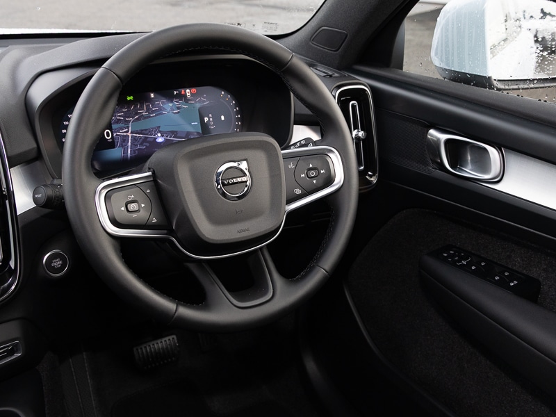 Used Volvo XC40 2025 for sale - 76958950: Photo 10