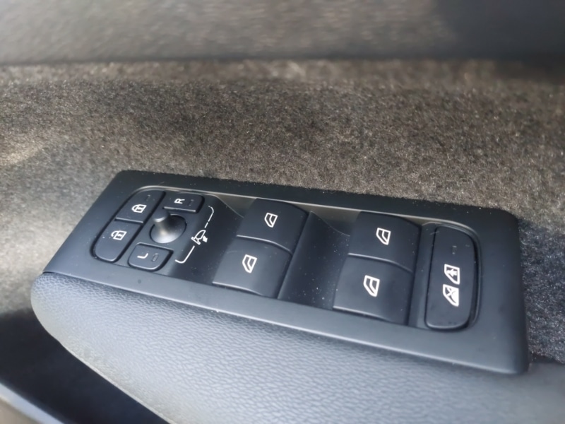 Used Volvo XC40 2025 for sale - 78146855: Photo 13