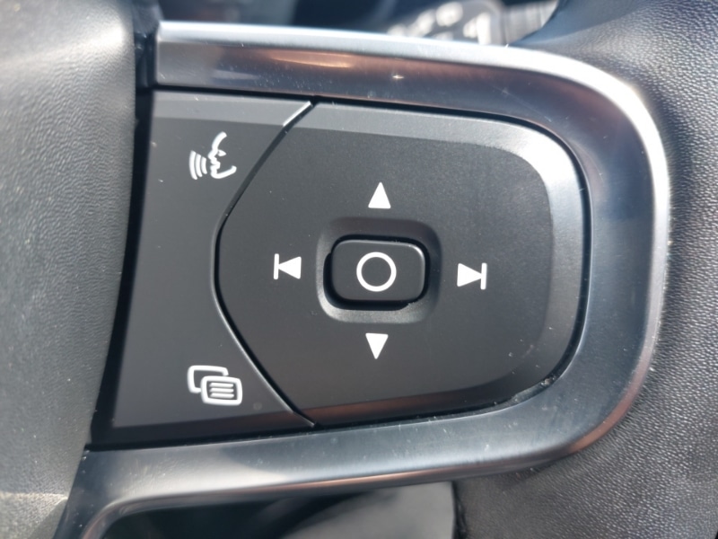 Used Volvo XC40 2022 for sale - 76389629: Photo 14