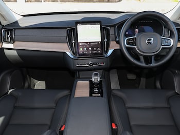 Used Volvo XC90 2025 for sale - 78998401: Photo